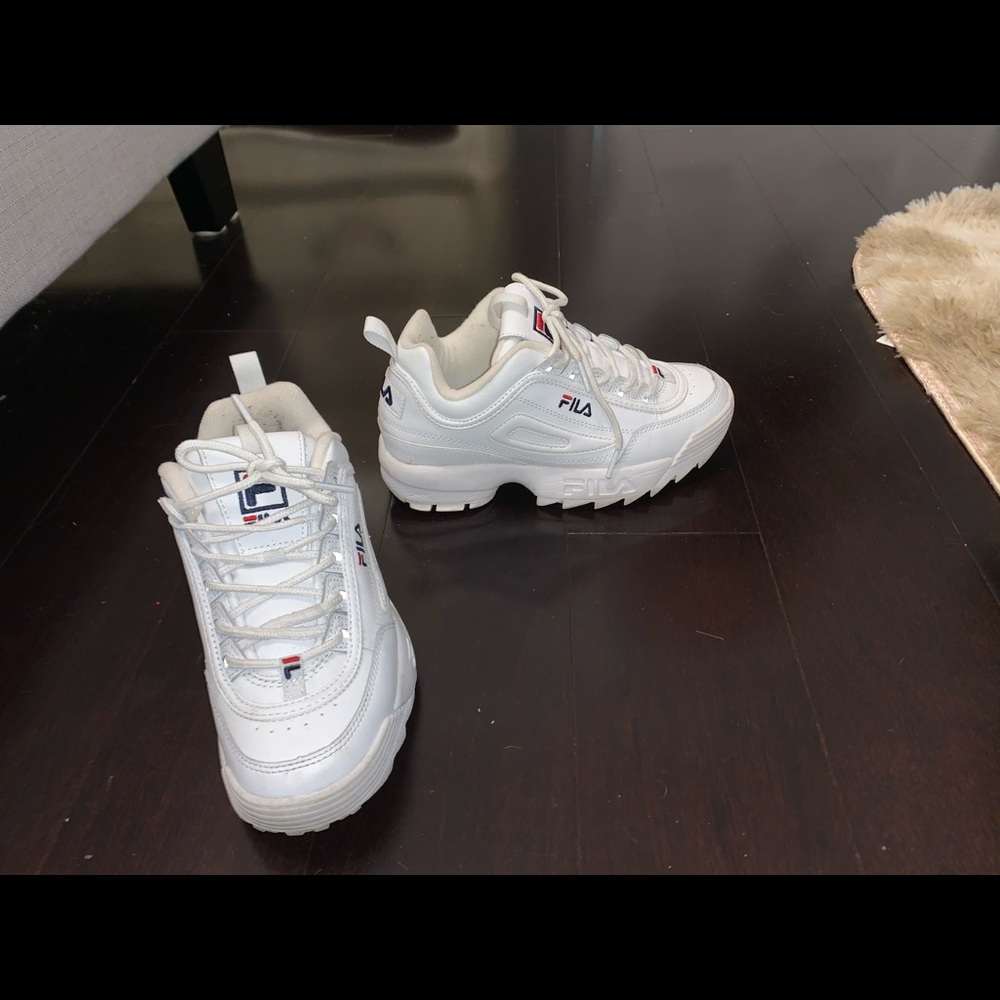 Fila Women’s Disruptor Sneakers Size 6